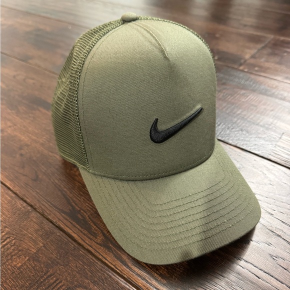 Mens Nike Olive Green Trucker Hat Size M/L - Picture 16 of 16